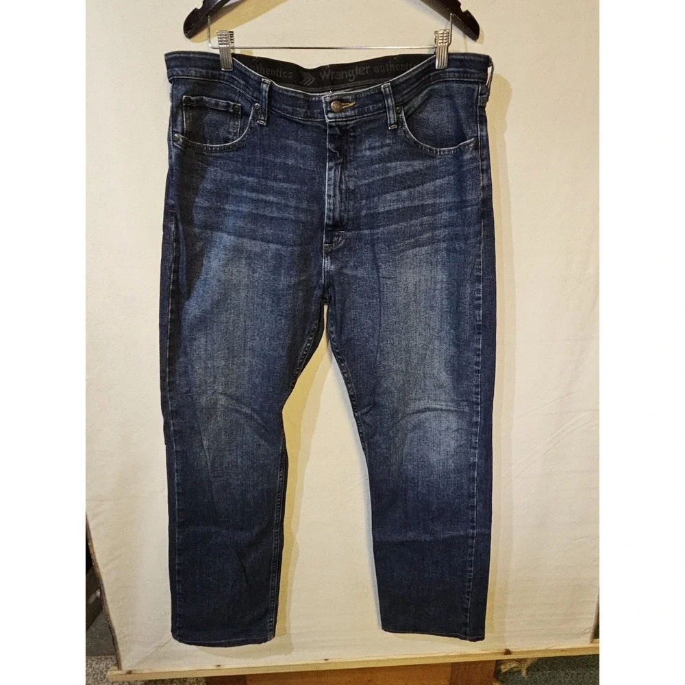 Wrangler Men's Authentics Reg Fit Straight Leg Jeans Blue 36x34‎